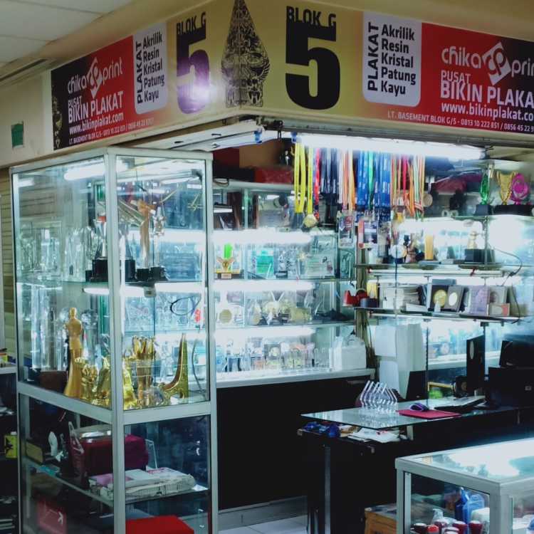 bikin plakat murah